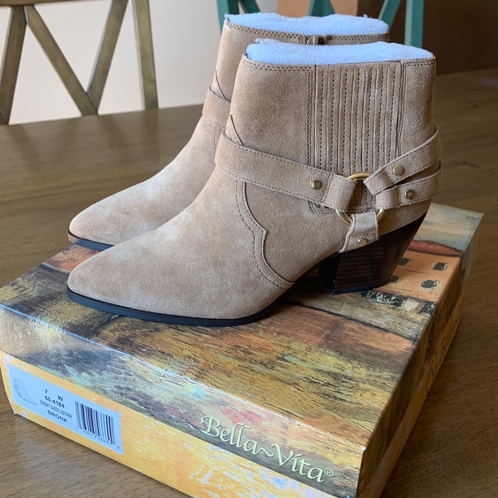 NWT NIB Bella Vita Desert Suede Leather Bronx Boots 7W